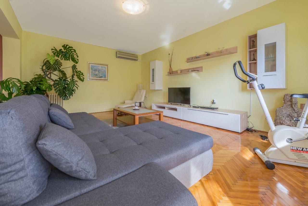Apartments Villa Odesa With Shared Pool Ζαντάρ Εξωτερικό φωτογραφία