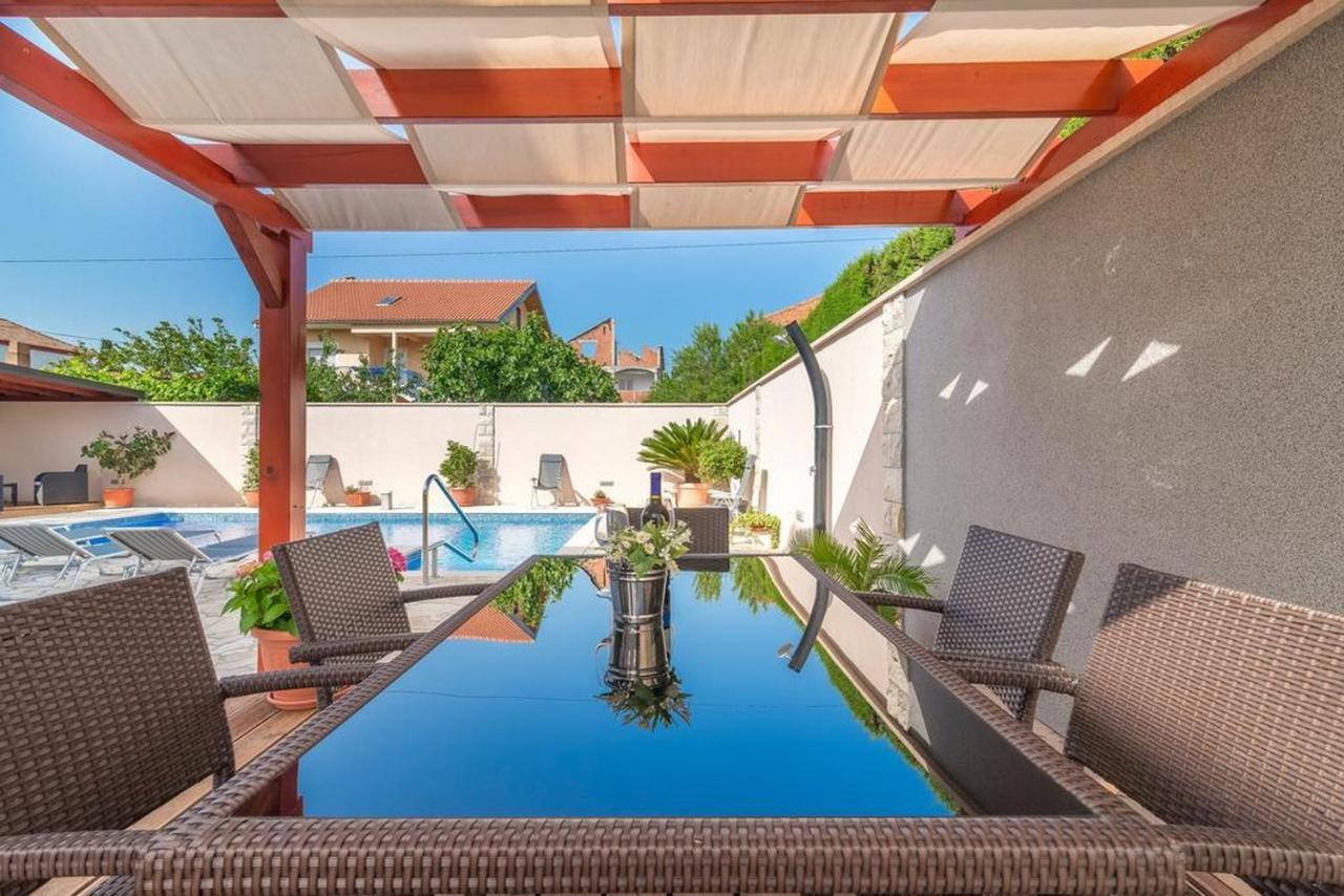 Apartments Villa Odesa With Shared Pool Ζαντάρ Εξωτερικό φωτογραφία