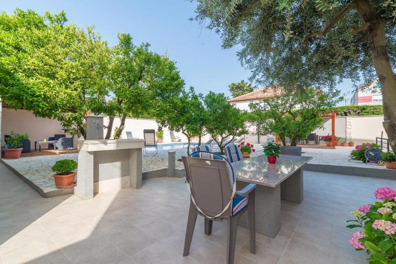 Apartments Villa Odesa With Shared Pool Ζαντάρ Εξωτερικό φωτογραφία