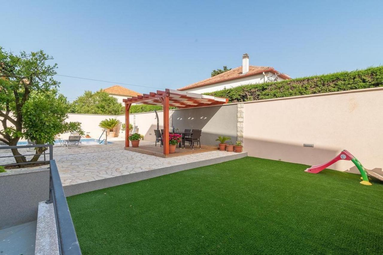 Apartments Villa Odesa With Shared Pool Ζαντάρ Εξωτερικό φωτογραφία